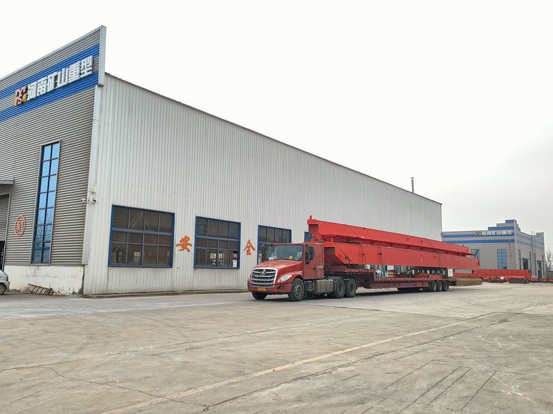 兩臺10噸 跨度28.4米電動葫蘆橋式起重機(jī)，發(fā)往山東威海